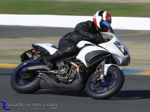 2009 1125R in White: Fun any way you slice it.
